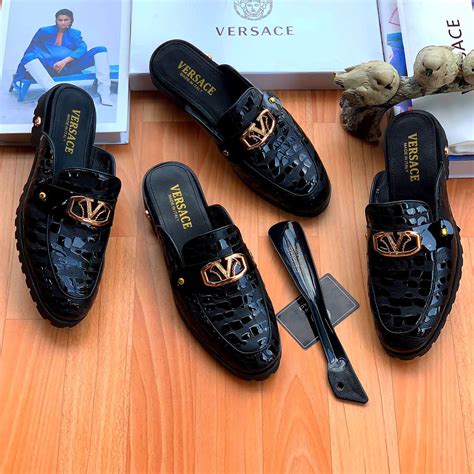 men versace shoes brand new.